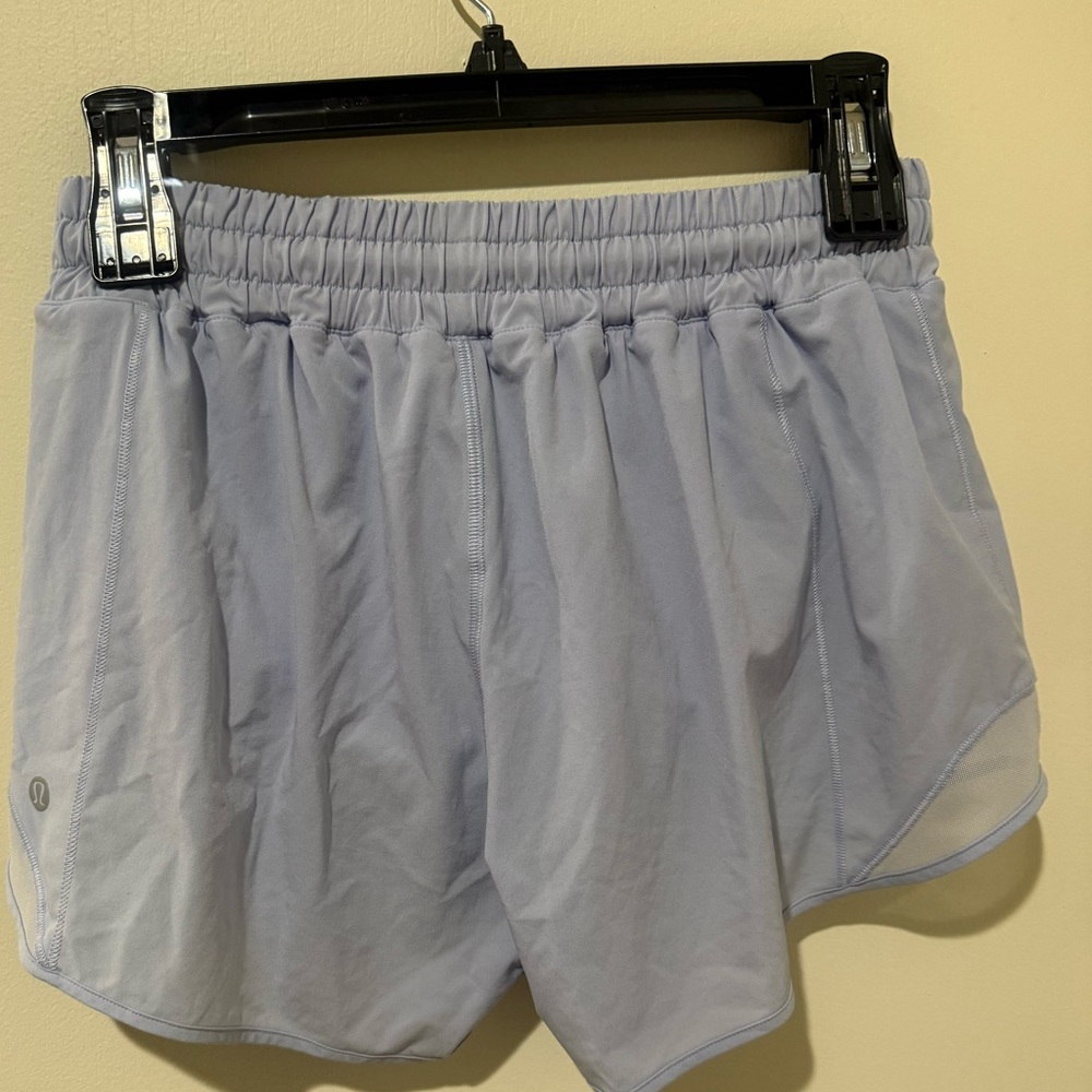 Lululemon Hotty Hot High-Rise Lined Short 4" - Size 6 - Periwinkle / Pastel Blue - Picture 3 of 6